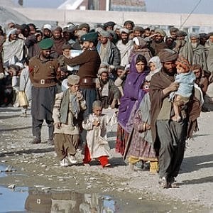 foto di esodo di afgani